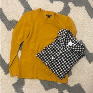 Crew neck sweater sz M yellow